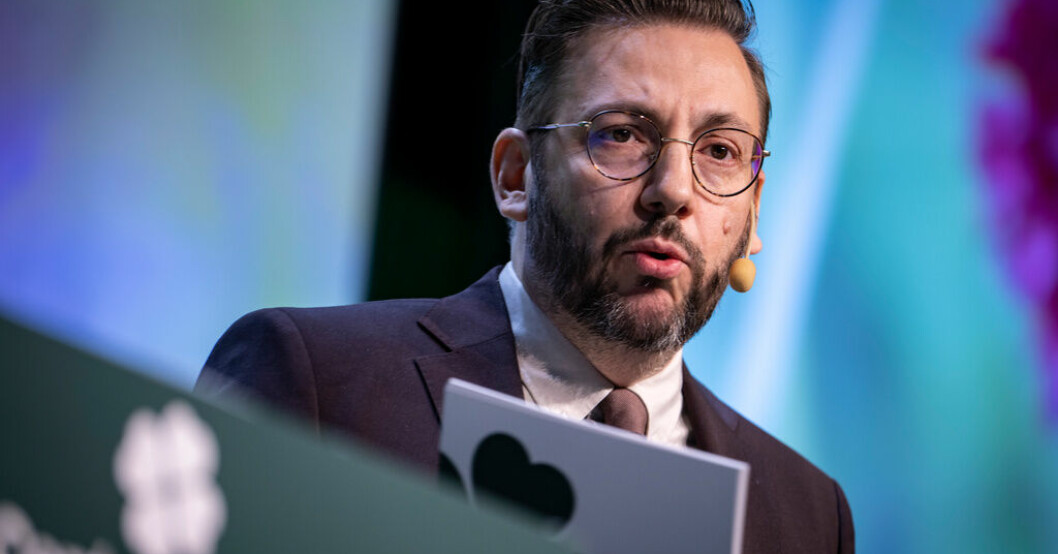 C: Ge våldsutsatta pengar för att kunna lämna