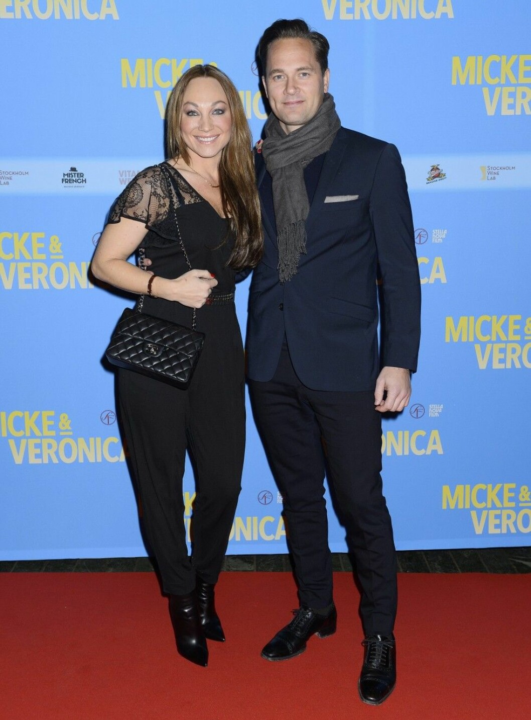 Charlotte och Anders Jensen är nöjda med att ha kommit så långt med planeringen inför bröllopet. Premiär "Micke & Veronica", Rigoletto, Stockholm, 2014-12-14