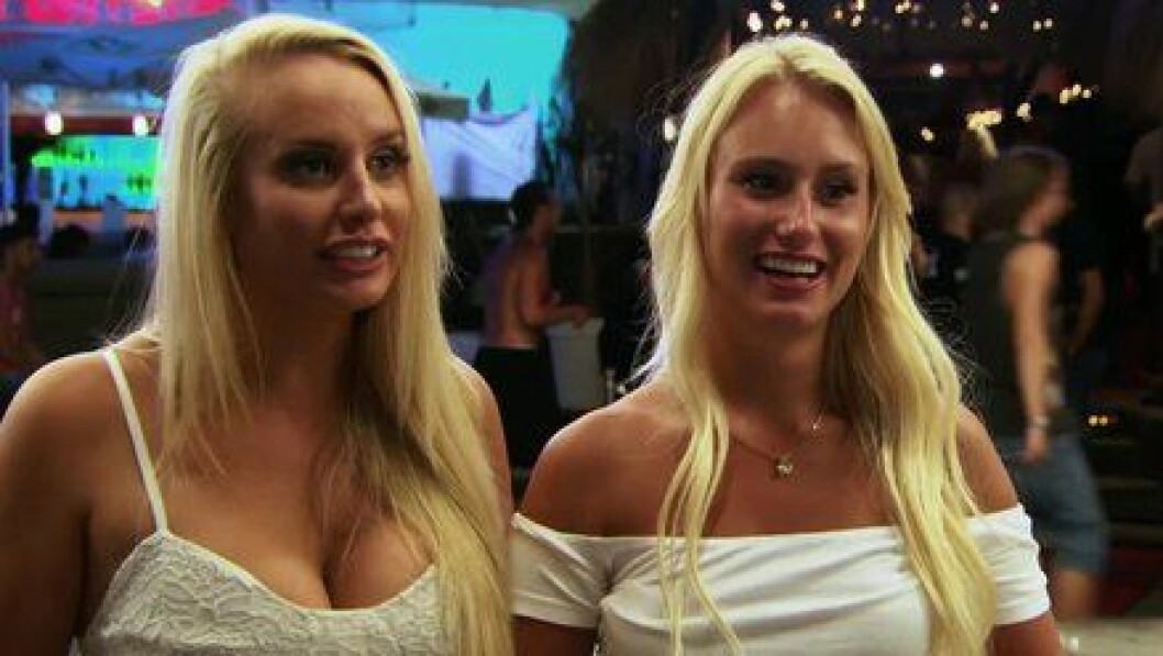 Julia Franzén och kusinen Camilla Fogestedt. FOTO: Viafree Julia Franzén och kusinen Camilla Fogestedt i Cirkus Magaluf