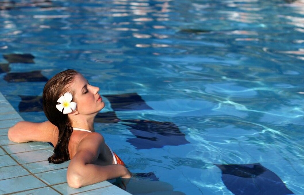 Ingenting du ser i Saudiarabien. Foto: Colourbox woman in swimming pool