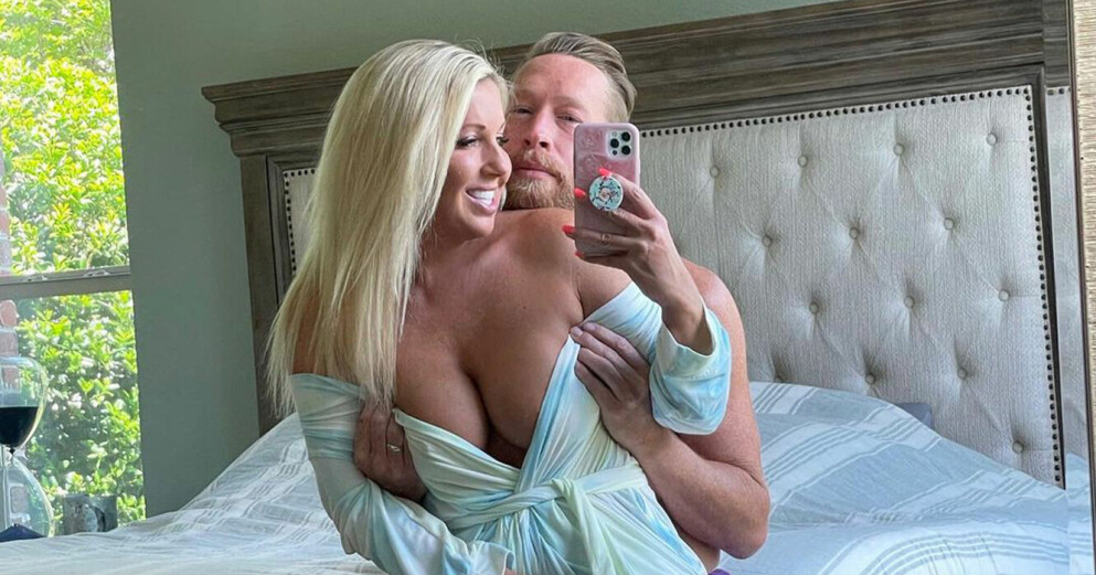 Courtney Ann och Nick brukar filma och ta bilder till Onlyfans när barnen pluggar i rummet bredvid. Courtney Ann har över en miljon följare på Instagram. Courtney Ann och Nick