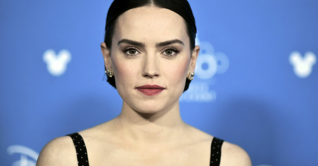 Daisy Ridley gör rollen som Rey i en av de nya Star wars-filmerna som är under arbete. Arkivbild. Tre nya Star wars-filmer på gång