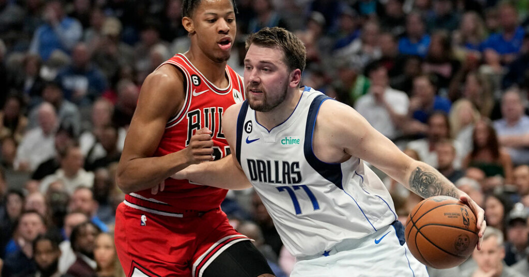 Dallas Mavericks stjärnspelare, guarden Luka Doncic, spelade bara drygt 12 minuter i matchen mot Chicago Bulls. Mångmiljonböter för bänkade toppspelare i NBA