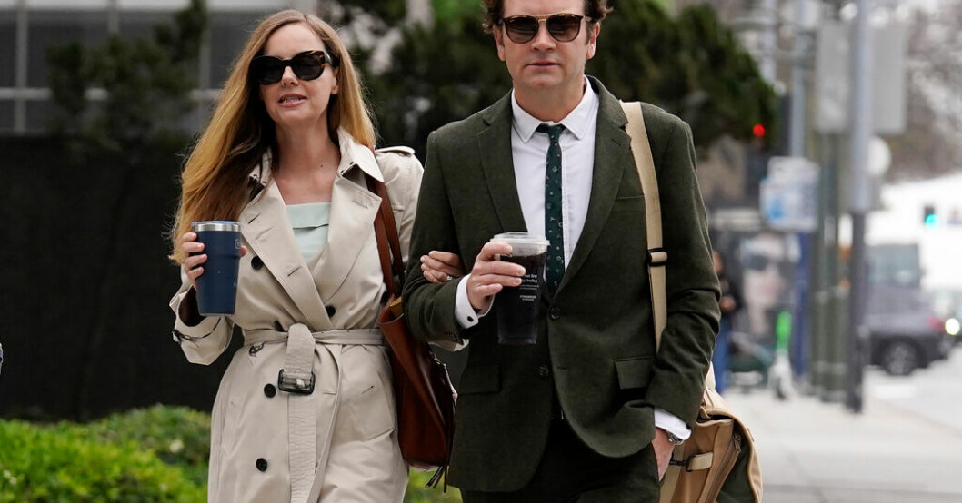 Danny Masterson och hans fru Bijou Phillips den 16 maj i år. Arkivbild. Danny Masterson fälld för våldtäkter