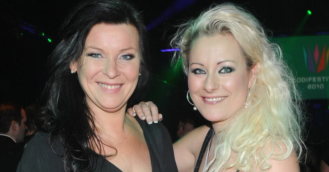 Lotta Engberg och Lotta Idoffson år 2010, i samband med Melodifestivalen. Lotta Engberg och Lotta Idoffson år 2010, i samband med Melodifestivalen.