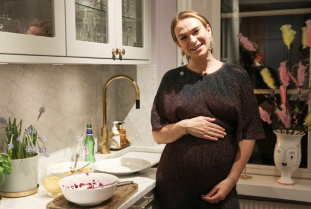 Dasha Girine är en av deltagarna i <span class=" italic" data-lab-italic_desktop="italic">Halv åtta hos mig</span>. Dasha Girine är en av deltagarna i Halv åtta hos mig