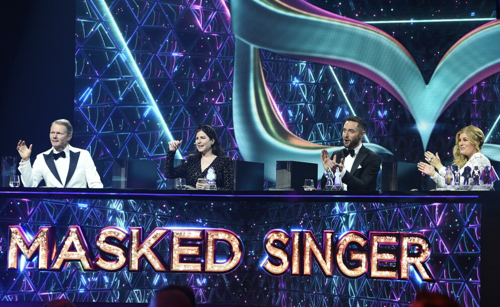 De fyra jurymedlemmarna Felix Herngren, Nour El Refai, Måns Zelmerlöw, Pernilla Wahlgren i finalen av <span class=" italic" data-lab-italic_desktop="italic">Masked singer</span> Sverige 2021. De fyra jurymedlemmarna Felix Herngren, Nour El Refai, Måns Zelmerlöw, Pernilla Wahlgren i finalen av Masked singer Sverige 2021.