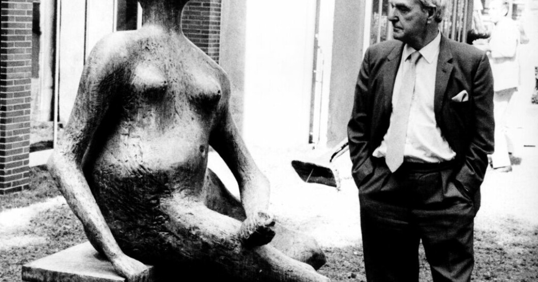 Den brittiske skulpturen Henry Moore var son till en kolgruvearbetare och fick själv ekonomiskt stöd som ung konstnär. Konstnärer får hjälp att betala räkningar