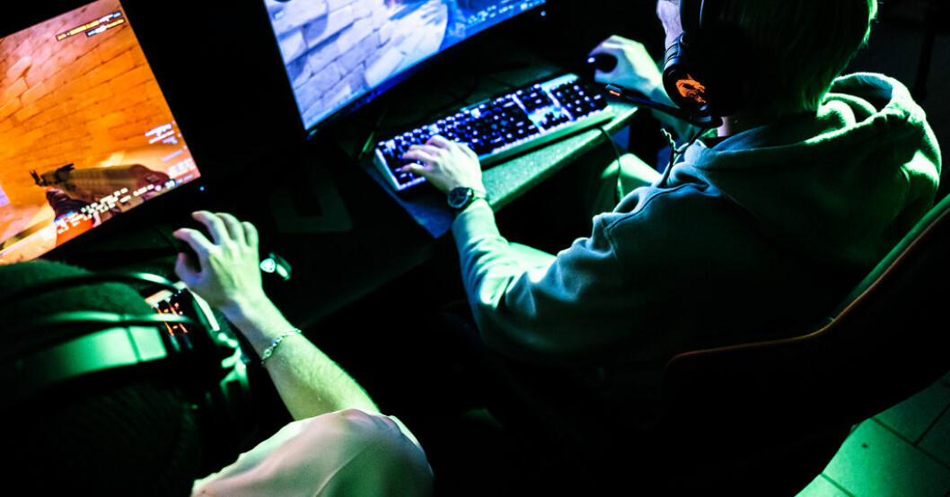 Den finländska tidningen Helsingin Sanomat sprider nyheter om kriget i Ukraina till ryssar via spelet Counter-strike. Arkivbild. Tidning sprider krigsnyheter till ryssar i spel