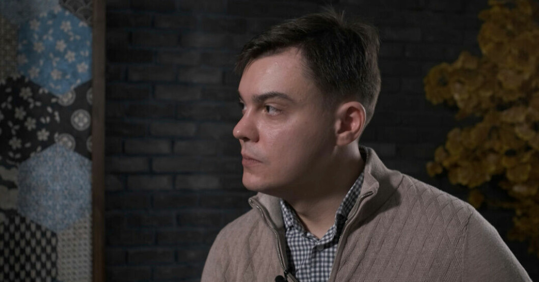 Den ryske avhopparen Gleb Karakulov under en intervju med Dossier Center i Turkiet i december. Officer flydde – "Putin är en krigsförbrytare"