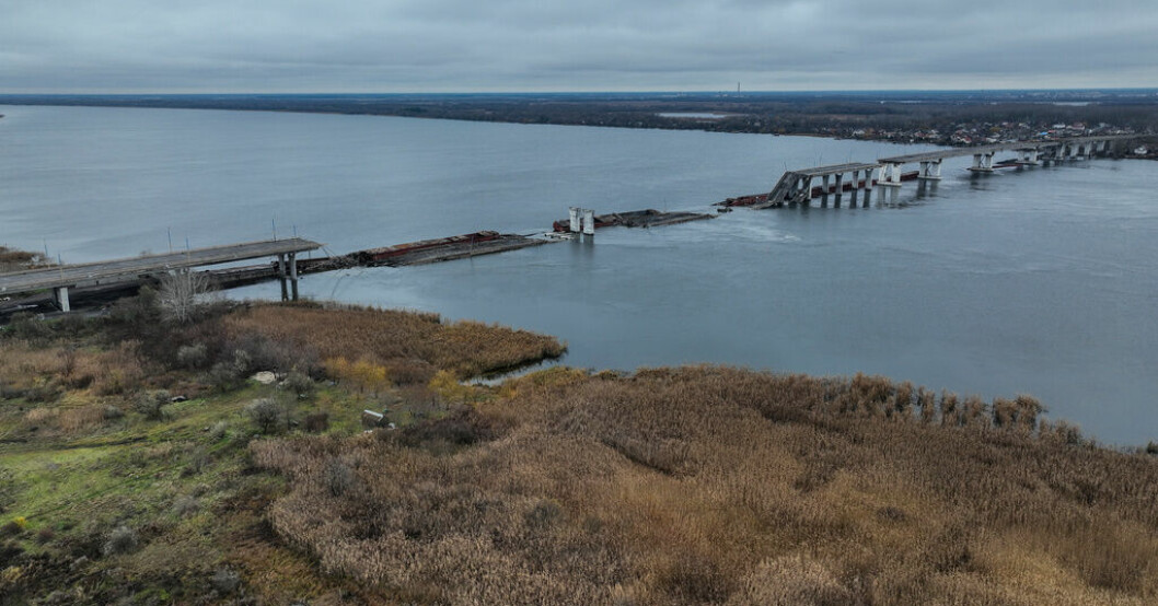 Den skadade Antonivskyj-bron i Cherson över Dnepr i Cherson i en bild från i höstas. ISW: Ukraina på östra sidan om Dnepr i Cherson