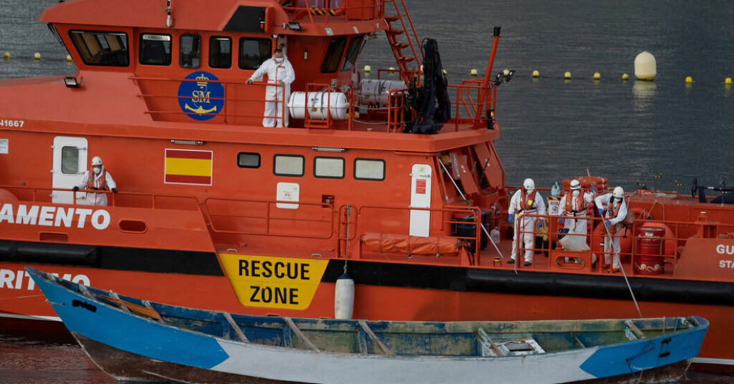 86 personer räddade från migrantbåt i Spanien