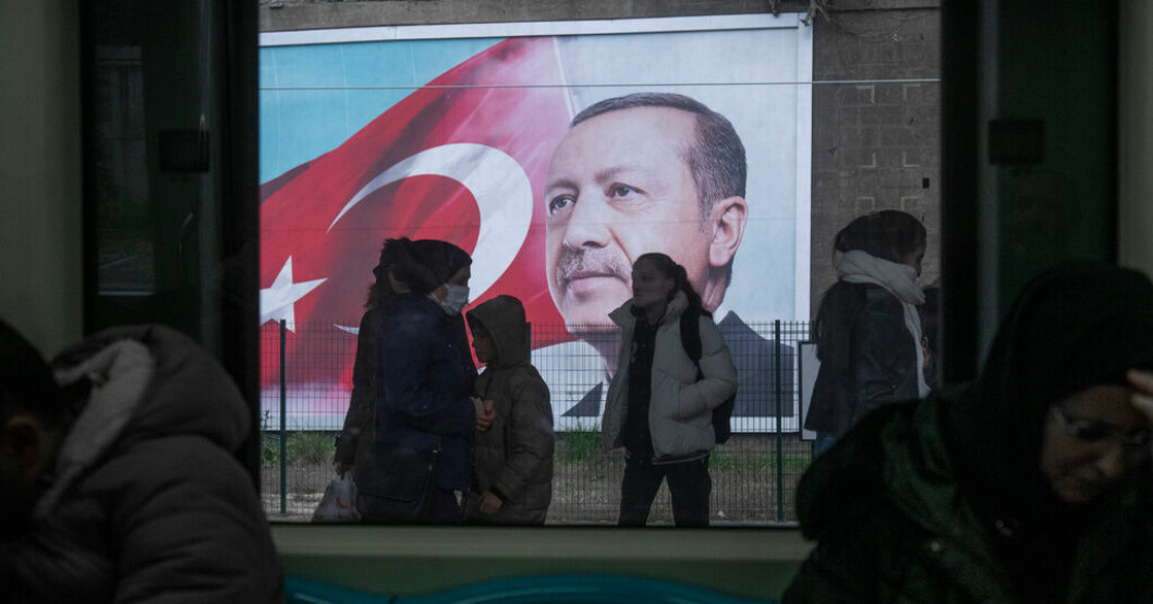 Den turkiske presidenten Recep Tayyip Erdogan har fått förstärkning inför det kommande valet. De båda huvudkoalitionerna innehåller nu partier från vitt skilda bakgrunder. Arkivbild. Oheliga allianser kan sinka svensk Natoansökan