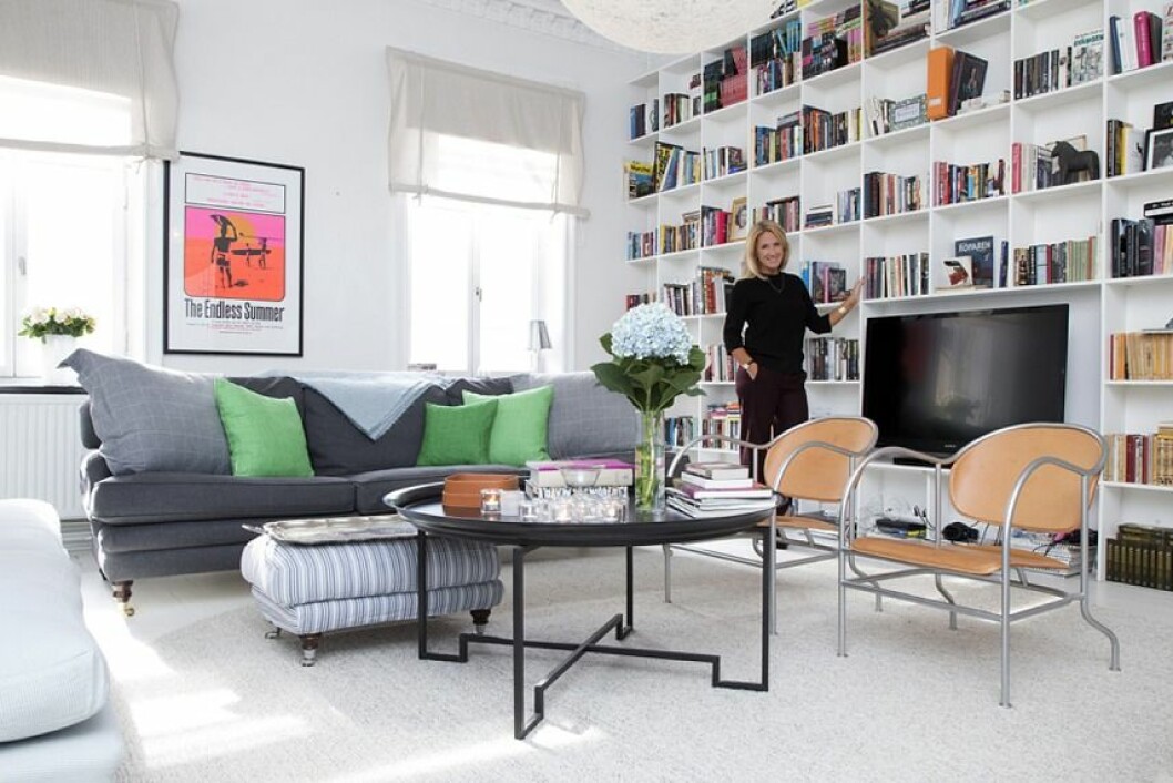 Gott om plats för umgänge i det ljusa vardagsrummet där takhöjden är 3, 30 meter! Foto: Malin Bondeson Gott om plats för umgänge i det ljusa vardagsrummet där takhöjden är 3, 30 meter! Foto: Malin Bondeson