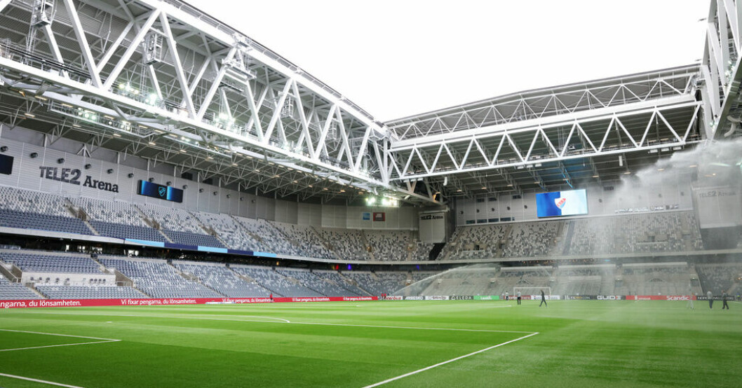 Det kritiserade konstgräset på Tele2 arena i Stockholm ska bytas ut helt. Arkivbild. Efter kritiken – konstgräset byts ut helt
