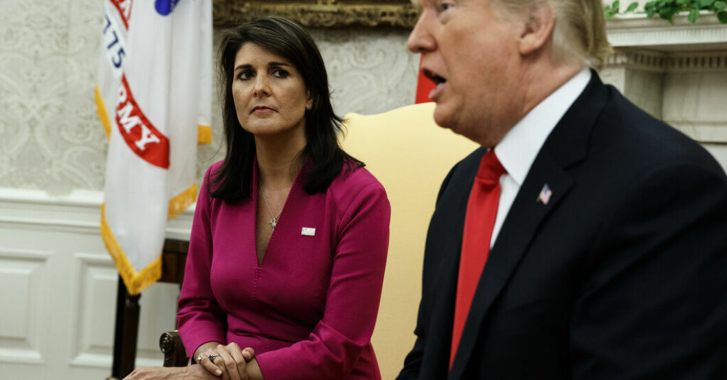 Donald Trump, här med Nikki Haley. Nu får de två republikanska presidentaspiranterna en ny utmanare i form av Vivek Ramaswamy. Arkivbild. Trump och Haley får ny utmanare