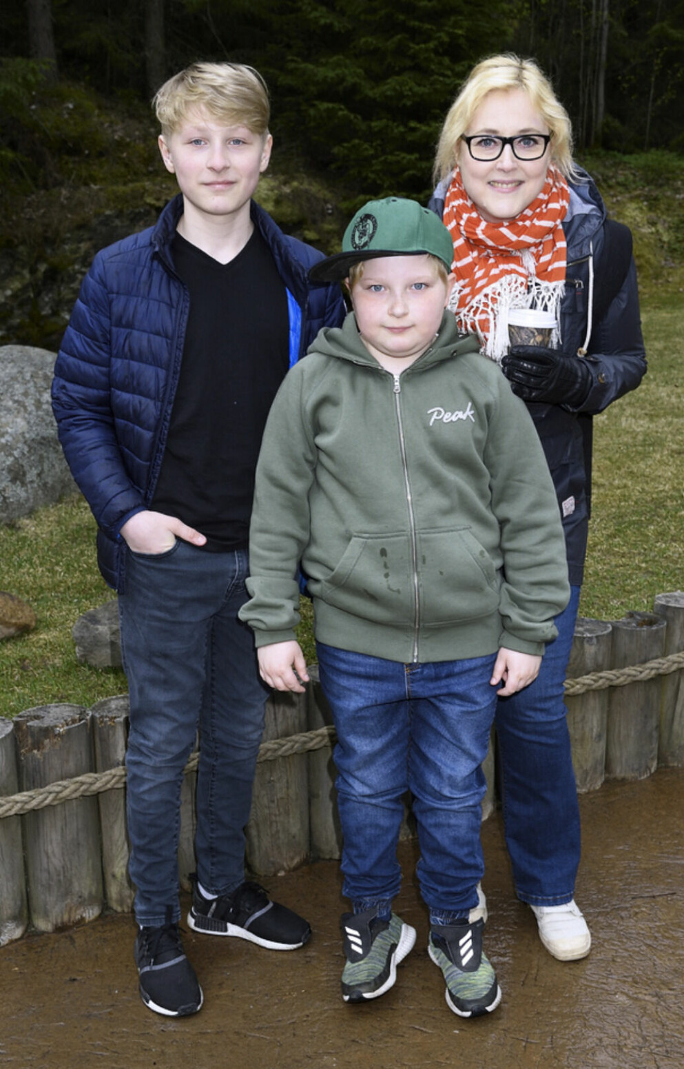 Familjen Dorsin på Kolmården. Frank Dorsin med mamma Hanna och Sigge