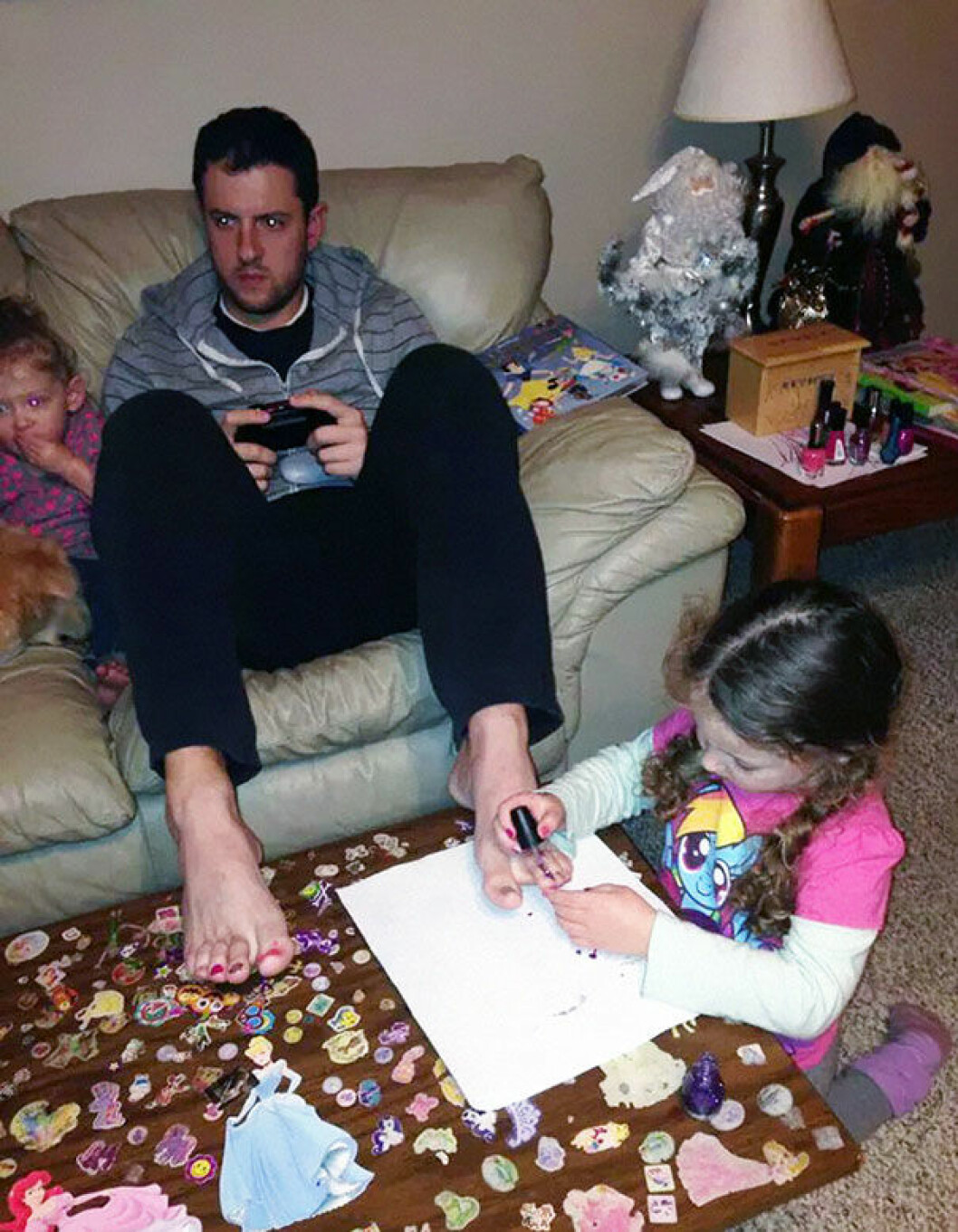 Via: <a href="http://i.imgur.com/C5vlC6g.jpg" target="_blank">Imgur</a> dotter-pappa11
