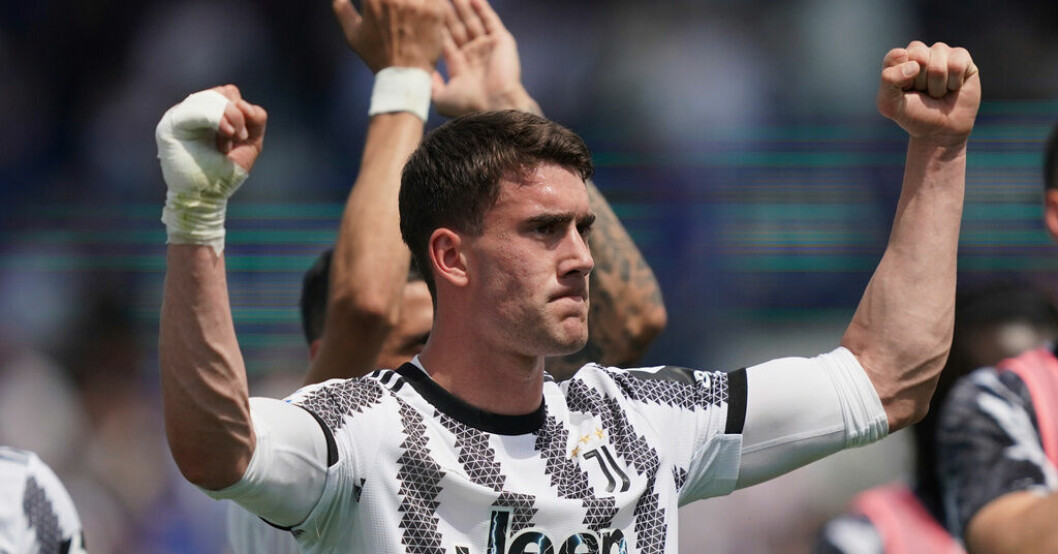 Dusan Vlahovic firar sitt mål i Juventus 2–0-seger mot Atalanta. Utsatt för rasism – sköt sedan "Juve" mot CL