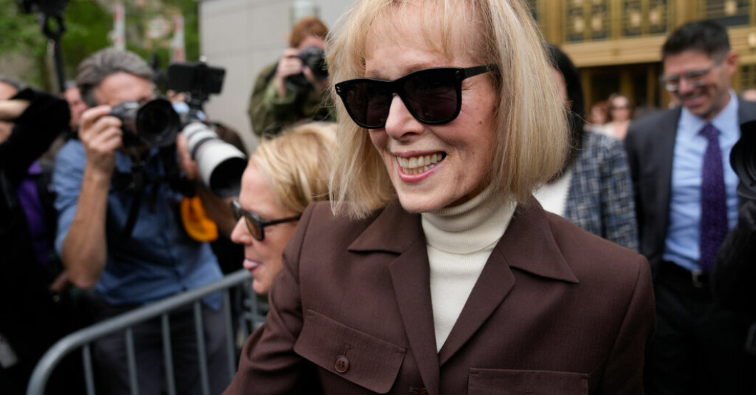 E Jean Carroll såg glad ut på väg ut från domstolen efter domen för två veckor sedan. Arkivbild. Nya anklagelser mot Trump efter CNN-intervju