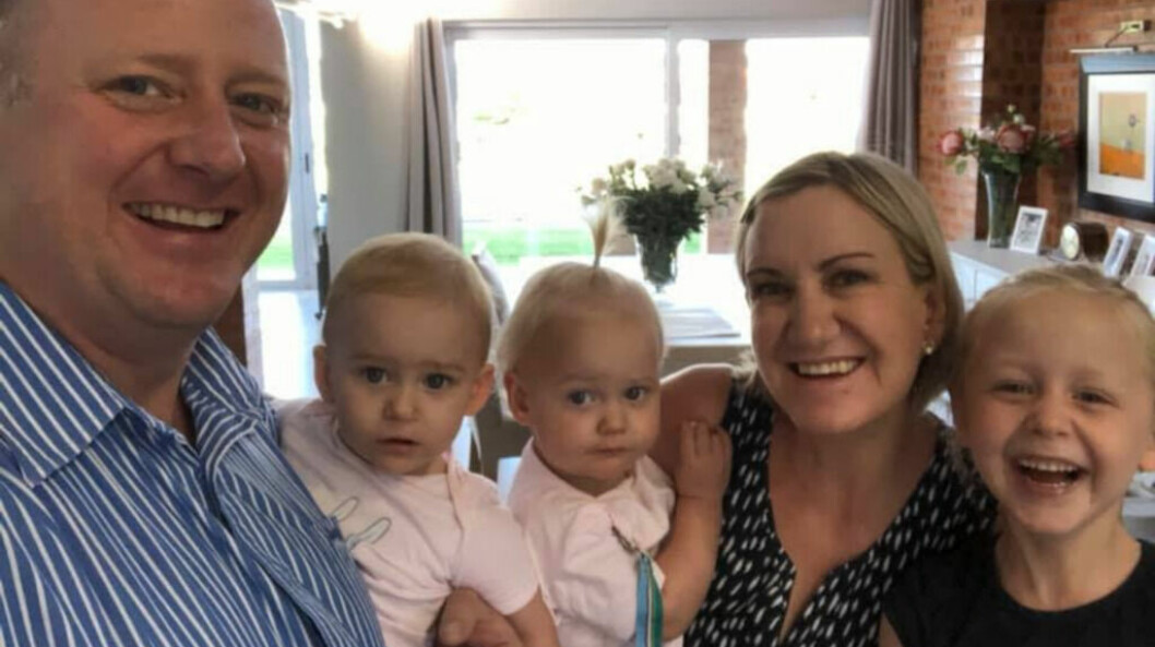 Familjen flyttade från Sydafrika till Nya Zeeland. Men när de skulle påbörja sitt nya liv skedde det fruktansvärda – alla tre döttrar mördades. Nu misstänks den 40-åriga mamman för morden.