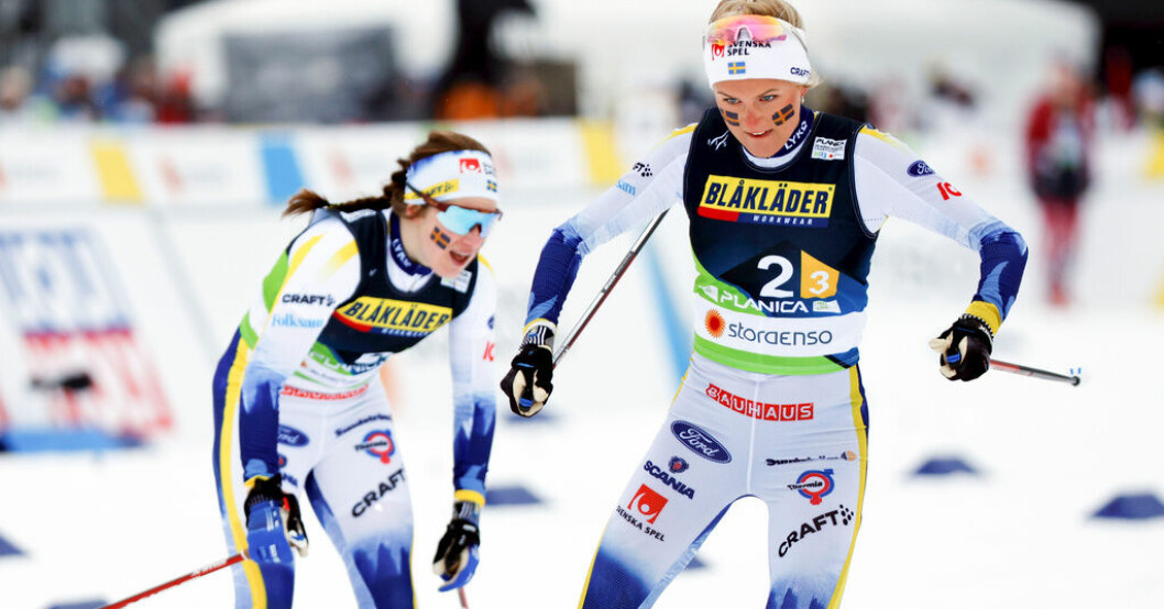 Ebba Andersson växlade över till Frida Karlsson. Svensk guldmiss i VM-stafetten: "Känns skit"