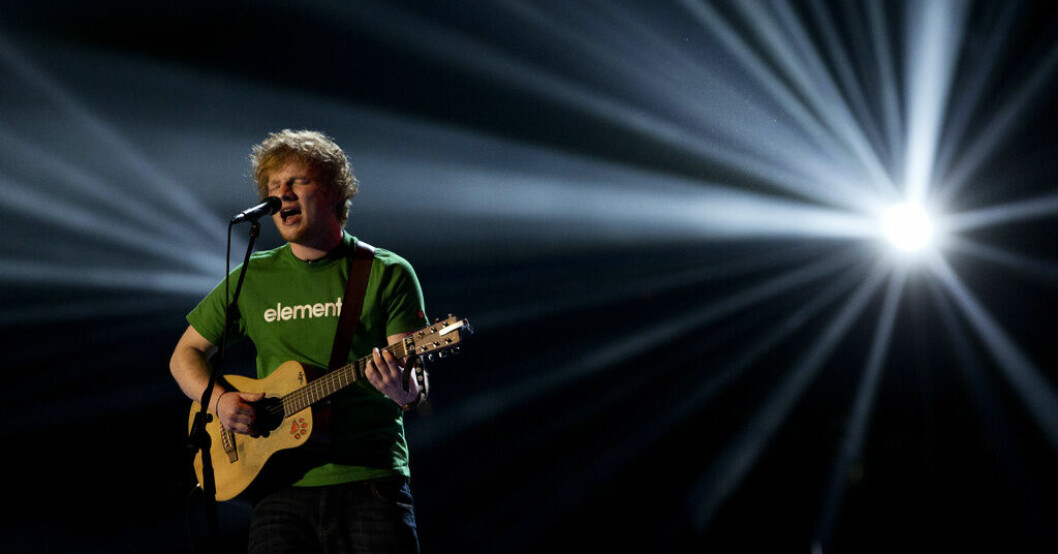 Ed Sheeran uppträdde på Brit Awards 2012, då var han 21 år gammal. Demon som nu klubbats är åtta år äldre än så. Arkivbild. Tidig Ed Sheeran-demo såld för 110 000 kronor
