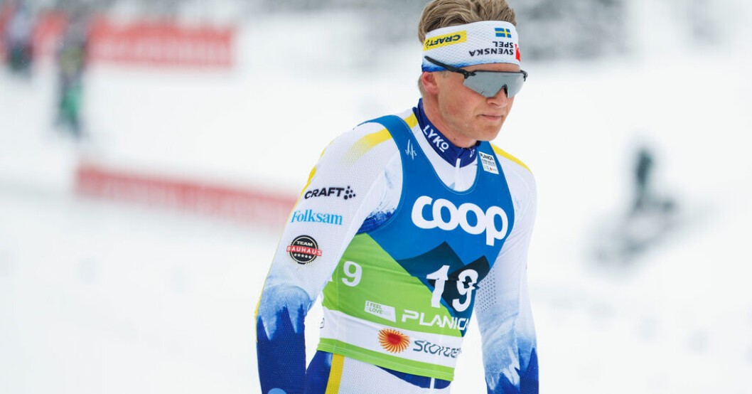 Edvin Anger räknar bort sig själv från stafetten efter en svag insats på 15 km fritt. Formsvag Anger räknar bort stafetten