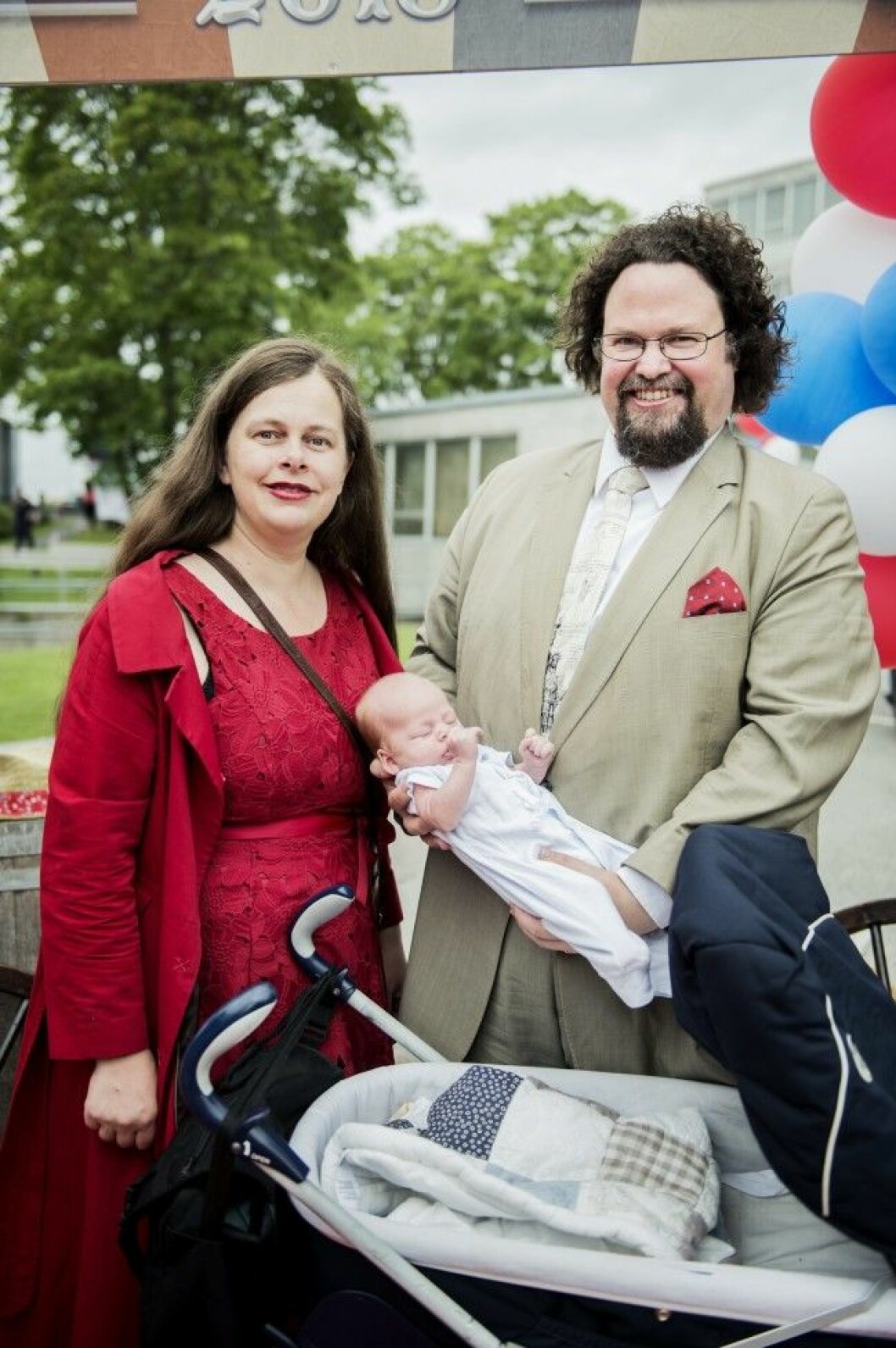 Edward Blom med kärleken Gunilla och lille Melchior.