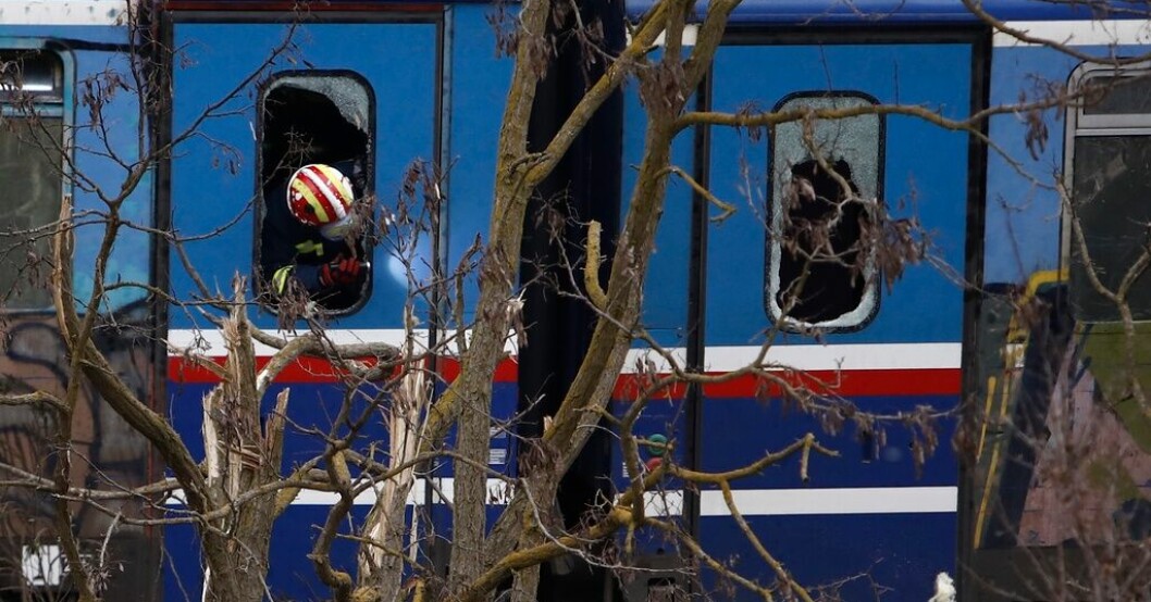 Efter onsdagens tågolycka strejkar grekiska järnvägsarbetare på torsdagen, i protest mot bland annat omoderna signalsystem. Järnvägsarbetare strejkar efter tågkraschen