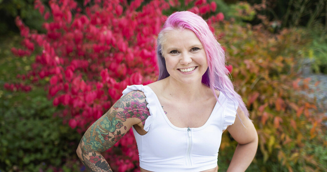Elina Raeder. <strong>Foto: <span class="programImageViewerPhotographer">Stina Stjernkvist</span><span class="programImageViewerSeparator">/</span><span class="programImageViewerCopyright">SVT</span></strong> Elina Raeder i SVT:s Gift vid första ögonkastet 2020.
