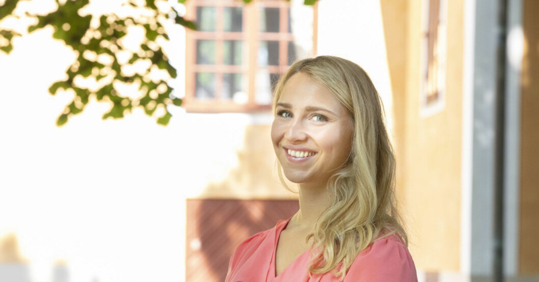 Elinor i <span class=" italic" data-lab-italic_desktop="italic">Gift vid första ögonkastet</span> 2021. Elinor i Gift vid första ögonkastet 2021