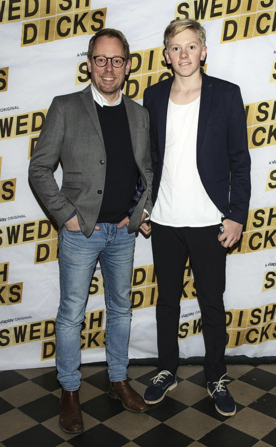 Elis och Peter på ”Swedish dicks” år 2017. FOTO: Eero Hannukainen/TT Peter Settman med sonen Elis Carlsson Swedish Dicks. Stockholm 17-11-20