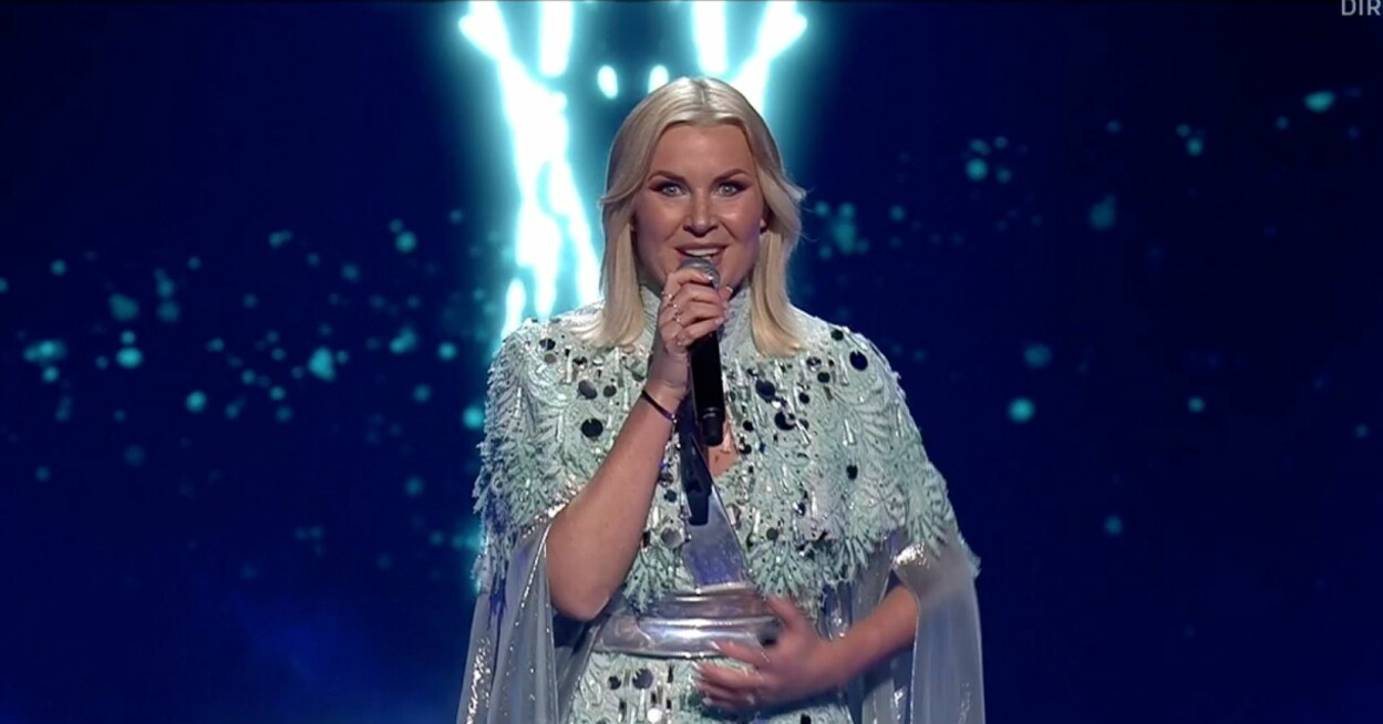 Elisas nummer blev försenat. Elisa Lindström
