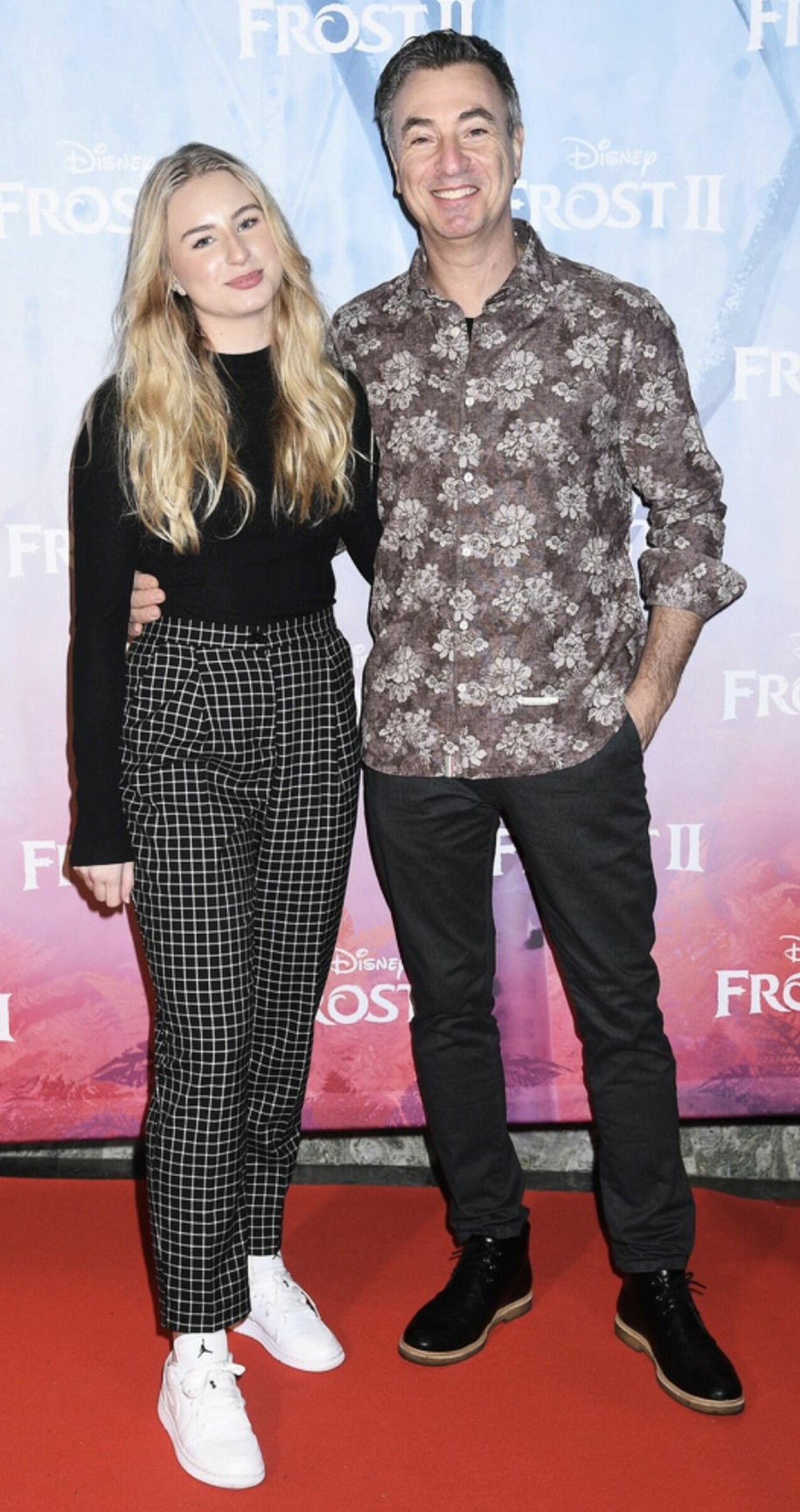Ellen Taylor och Tareq Taylor på premiären för <span class=" italic" data-lab-italic_desktop="italic">Frost II</span>. Ellen Taylor och Tareq Taylor på röda mattan
