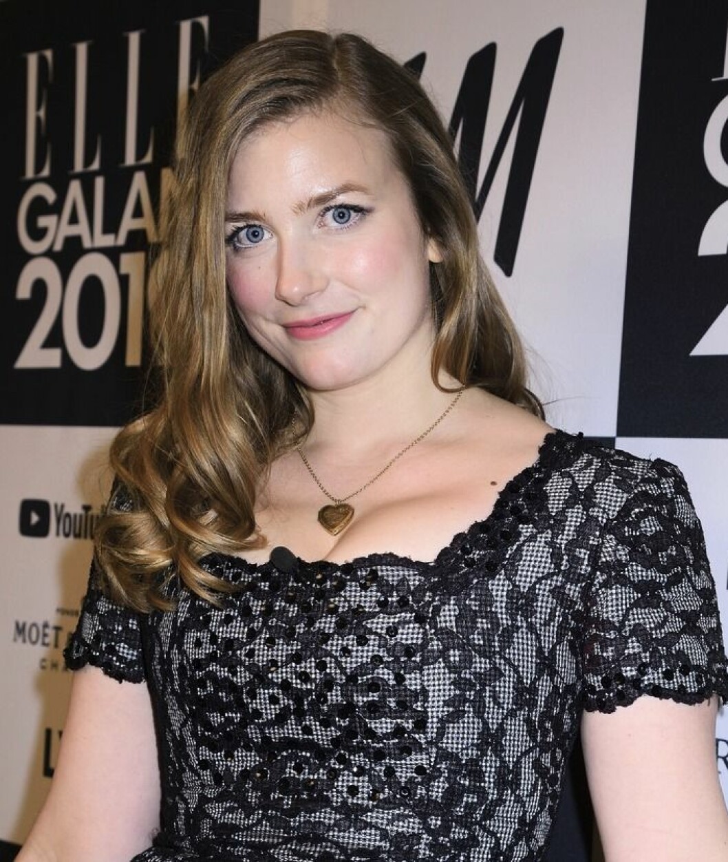 Elsa Billgren vann pris för Årets Influencer på Elle-gatan 2019. Foto: Karin Törnblom/TT Elsa Billgren på röda mattan, Elle-gatan 2019.