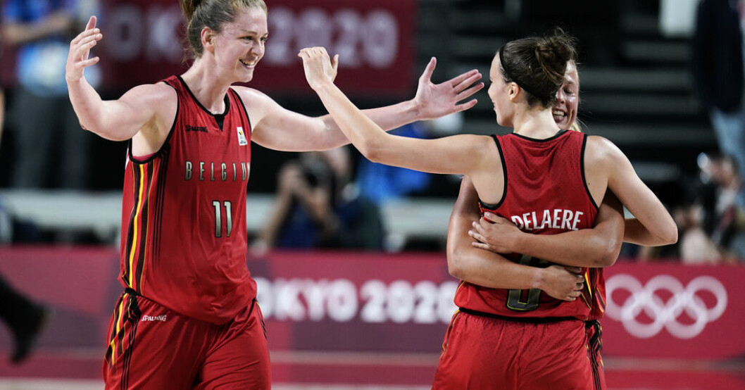 Emma Meesseman, till vänster, gjorde 24 poäng i EM-finalen. Arkivbild. Belgien tog historiskt EM-guld i basket