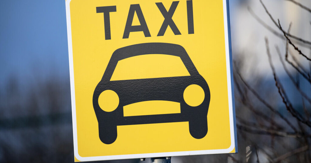 En 23-åriga man stal en taxi efter att han varit på krogen med sina vänner. Arkivbild. Man stal taxi efter utekväll – får fängelse