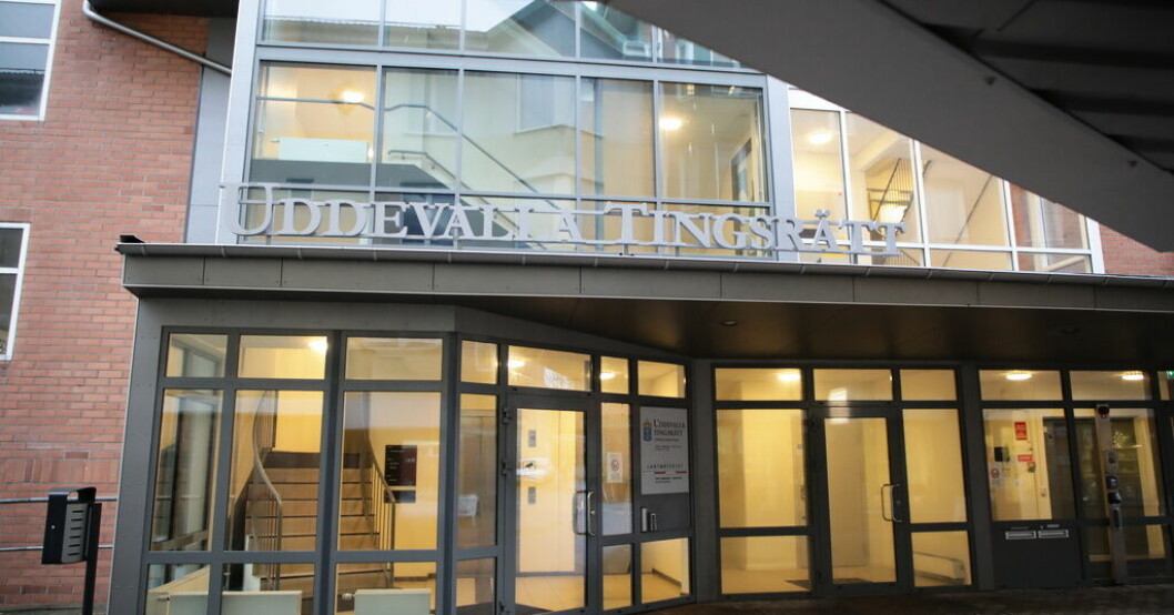 En äldre man har åtalats för grov våldtäkt mot barn vid Uddevalla tingsrätt. Arkivbild. Äldre man åtalad för grov våldtäkt mot flicka