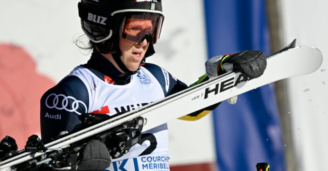 En besviken Sara Hector efter målgång. Hector i tårar– VM-guldet till Shiffrin