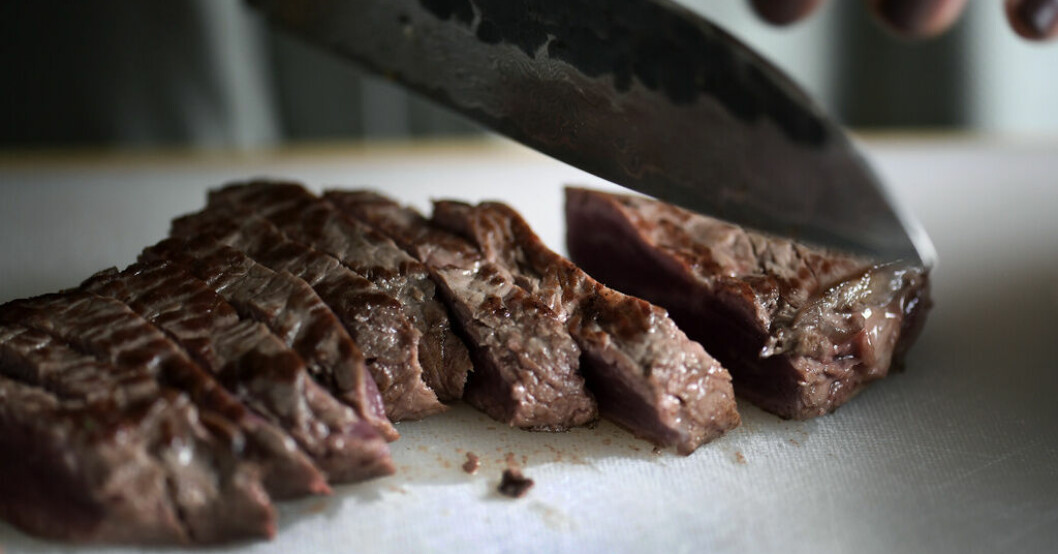 En före detta enhetschef i Ulricehamns kommun beställde kött för kommunens pengar, och behöll det själv. Arkivbild. Köpte biff för kommunens pengar
