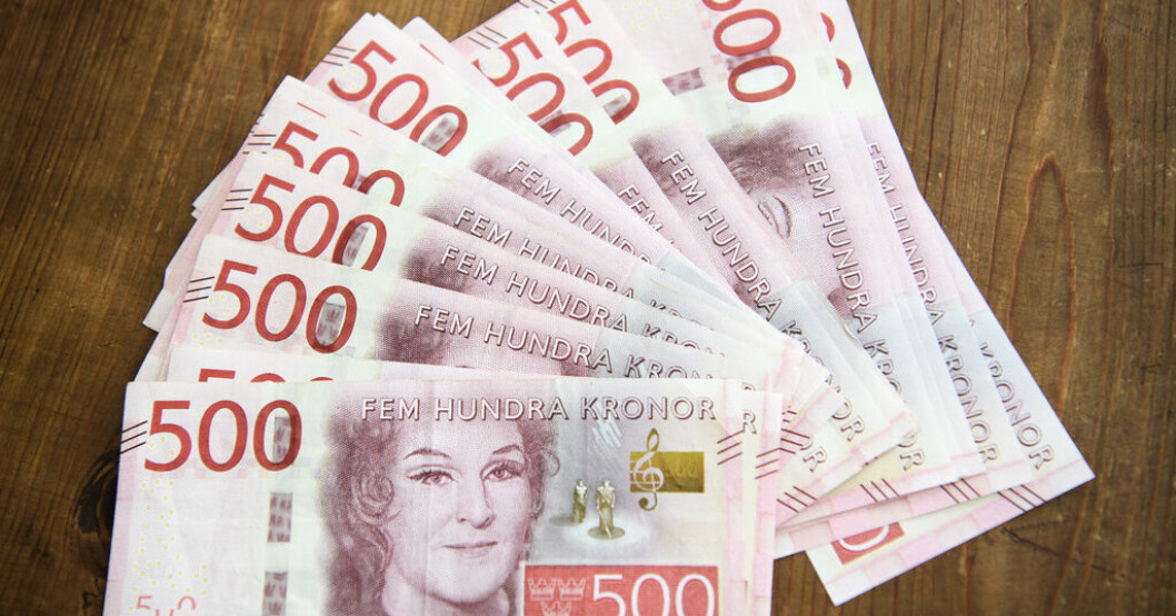En man blev lurad på flera hundra tusen kronor i ett bedrägeri. Arkivbild. Skulle ärva miljoner – blev blåst i stället