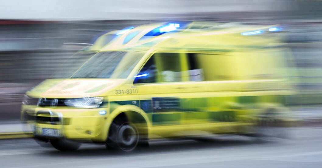 En man dog i en arbetsplatsolycka då han klämdes av en truck. Nu ska arbetsgivaren betala företagsbot. Arkivbild. Dödlig truckolycka kunde ha undvikits