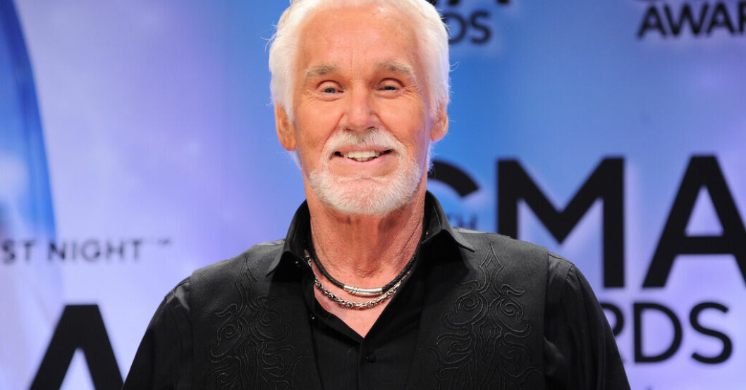 En ny skiva med Kenny Rogers ges ut – tre år efter sångarens död. Arkivbild. Postumt Kenny Rogers-album med nya låtar ges ut