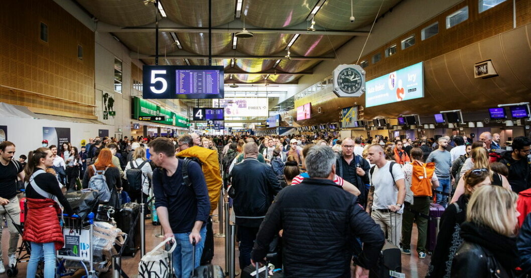 En ofta förekommande kösituation på Arlanda sommaren 2022. Arkivbild. Swedavias vd lovar kortare köer i sommar