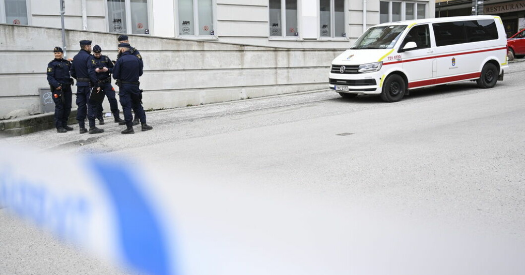 Väpnad fritagning i Södertälje – flydde i bil