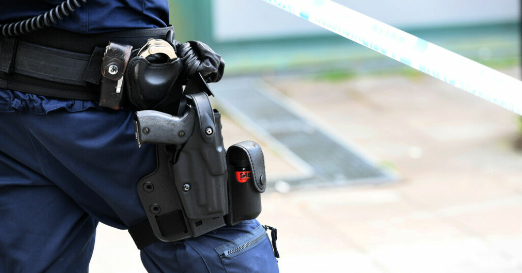 En polis i Jämtland avlossade ett skott i polishuset. Arkivbild. Polis sköt vådaskott – riskerar löneavdrag
