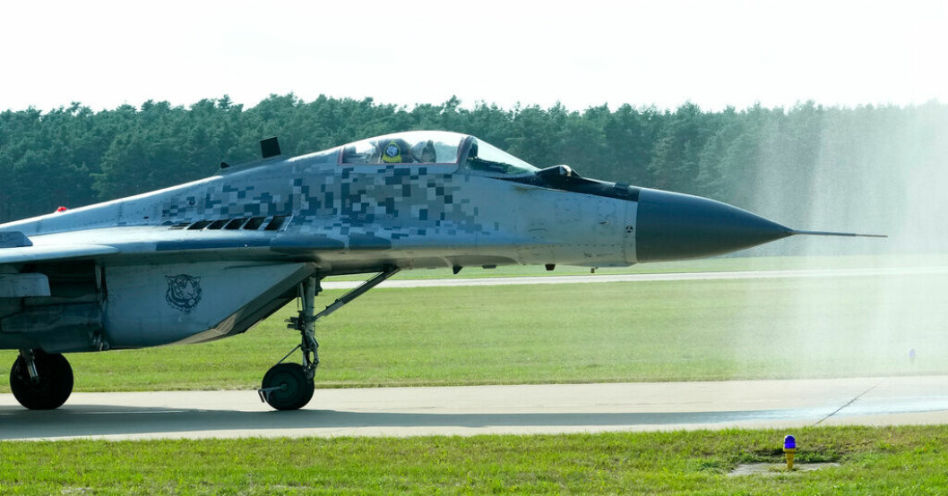 En slovakisk Mig 29 under en uppvisning i staden Malacky i augusti 2022. Slovakiska stridsflyg till Ukraina
