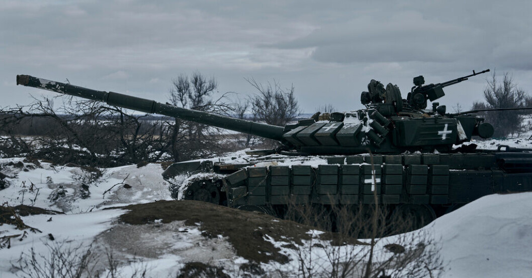 En ukrainsk stridsvagn i position vid fronten vid Bachmut. Storbritannien: Ryssland lider stora förluster