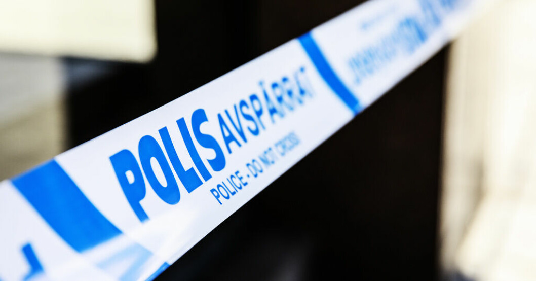 En ung man hittades skadad i sin lägenhet och avled senare av sina skador. Arkivbild. Ytterligare två gripna för mord i Västerbotten